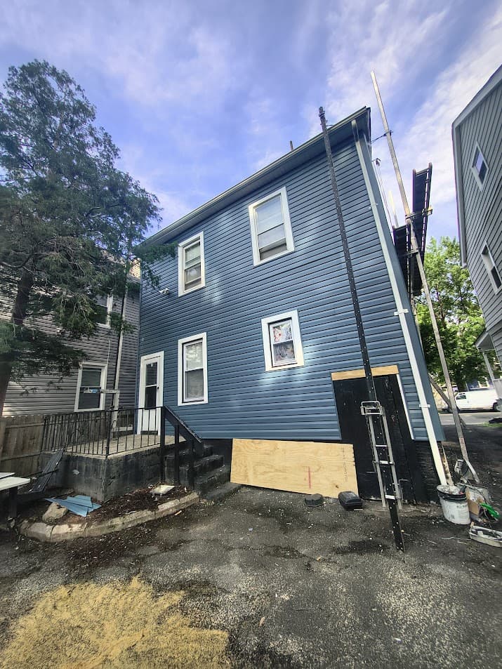 JADEC Builders residential siding installation - photo 1